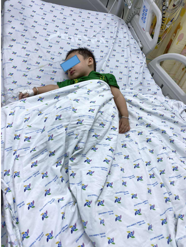 Trẻ nam 18 tháng tuổi ngộ độc thuốc diệt chuột Trung Quốc, được điều trị tại khoa Cấp cứu
