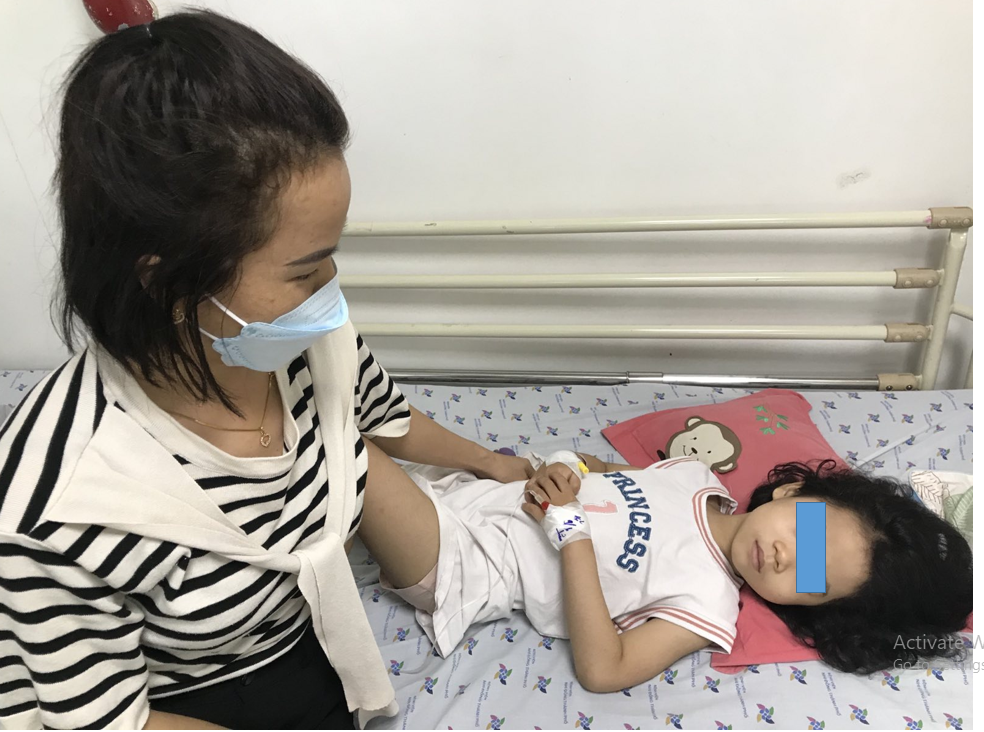 After endoscopic foreign body removal, the child was continued to be monitored in the surgical department for the risk of perforation, intestinal obstruction, infection,...