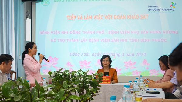 Ủy viên Ban Thường vụ Tỉnh ủy, Phó Chủ tịch UBND tỉnh Trần Tuyết Minh làm việc với đoàn công tác Bệnh viện Phụ sản Hùng Vương và Bệnh viện Nhi Đồng TP. Hồ Chí Minh