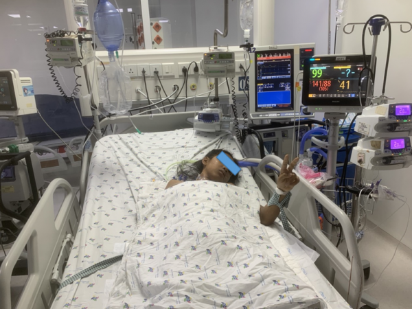 Cứu sống một trẻ viêm cơ tim tối cấp, sốc tim nhờ kỹ thuật oxy hóa máu qua màng ngoài cơ thể (ECMO)