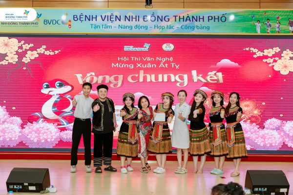Bệnh viện Nhi Đồng Thành Phố sôi nổi Hội thi văn nghệ Mừng xuân Ất Tỵ 2025 