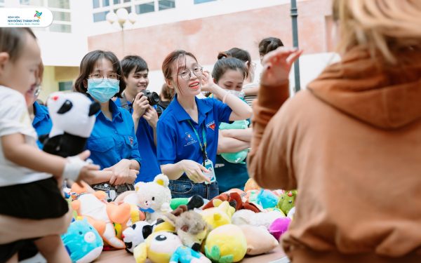 Tinh thần xung kích tuổi trẻ: Đoàn Thanh niên Bệnh viện Nhi Đồng Thành Phố tổ chức những hoạt động ý nghĩa