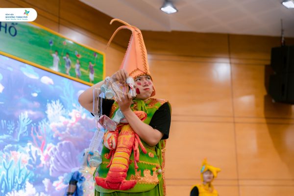 Vở nhạc kịch "Đại náo long cung" - Món quà hè rực rỡ tại Bệnh viện Nhi Đồng Thành Phố