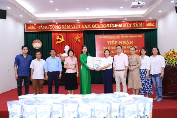 Bệnh viện Nhi Đồng Thành Phố - Hành trình về nguồn, báo công dâng Bác, sẻ chia yêu thương cùng đồng bào vùng bão lụt phía Bắc