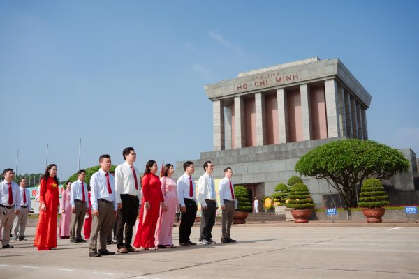 Bệnh viện Nhi Đồng Thành Phố - Hành trình về nguồn, báo công dâng Bác, sẻ chia yêu thương cùng đồng bào vùng bão lụt phía Bắc