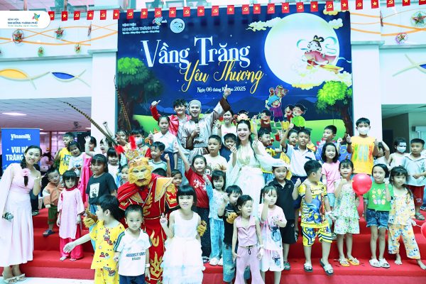 Vầng trăng yêu thương Nhi Đồng Thành Phố 2025