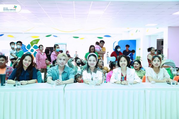 Vầng trăng yêu thương Nhi Đồng Thành Phố 2025