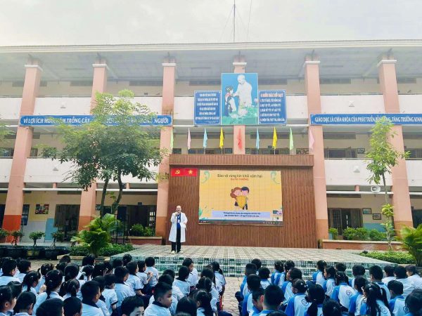 Hơn 1.700 học sinh hào hứng tham gia hoạt động chăm sóc sức khỏe học đường cùng Đoàn Thanh niên Bệnh viện Nhi Đồng Thành Phố