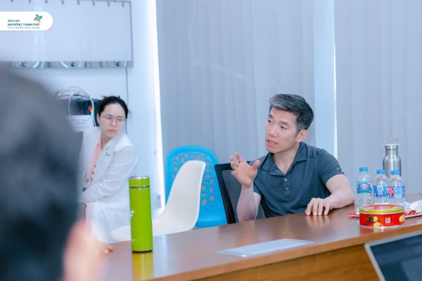 Bệnh viện Nhi Đồng Thành Phố tiếp đoàn chuyên gia IPSAC đến làm việc và trao đổi chuyên môn