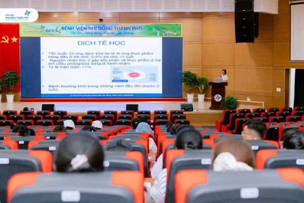 Hội thảo chuyên đề: "Cập nhật những tiến bộ trong chẩn đoán, điều trị dị ứng đạm sữa bò ở trẻ nhũ nhi và những vấn đề liên quan”