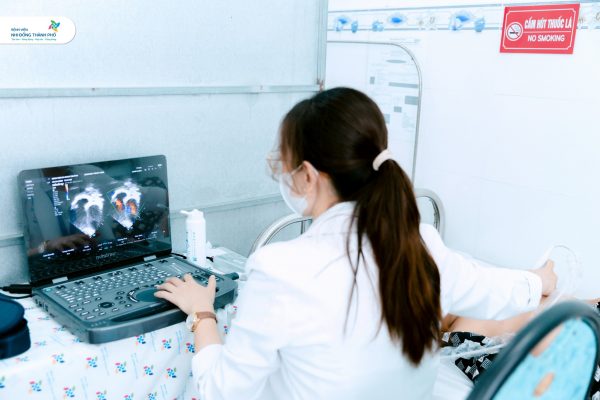 Bệnh viện Nhi Đồng Thành Phố tổ chức chương trình khám tầm soát bệnh lý tim và béo phì miễn phí cho trẻ em Phường Tân Hải