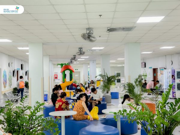 Có Bảo hiểm y tế (BHYT) vẫn được khám “xịn”: Trải nghiệm tiện ích tại Bệnh viện Nhi Đồng Thành Phố